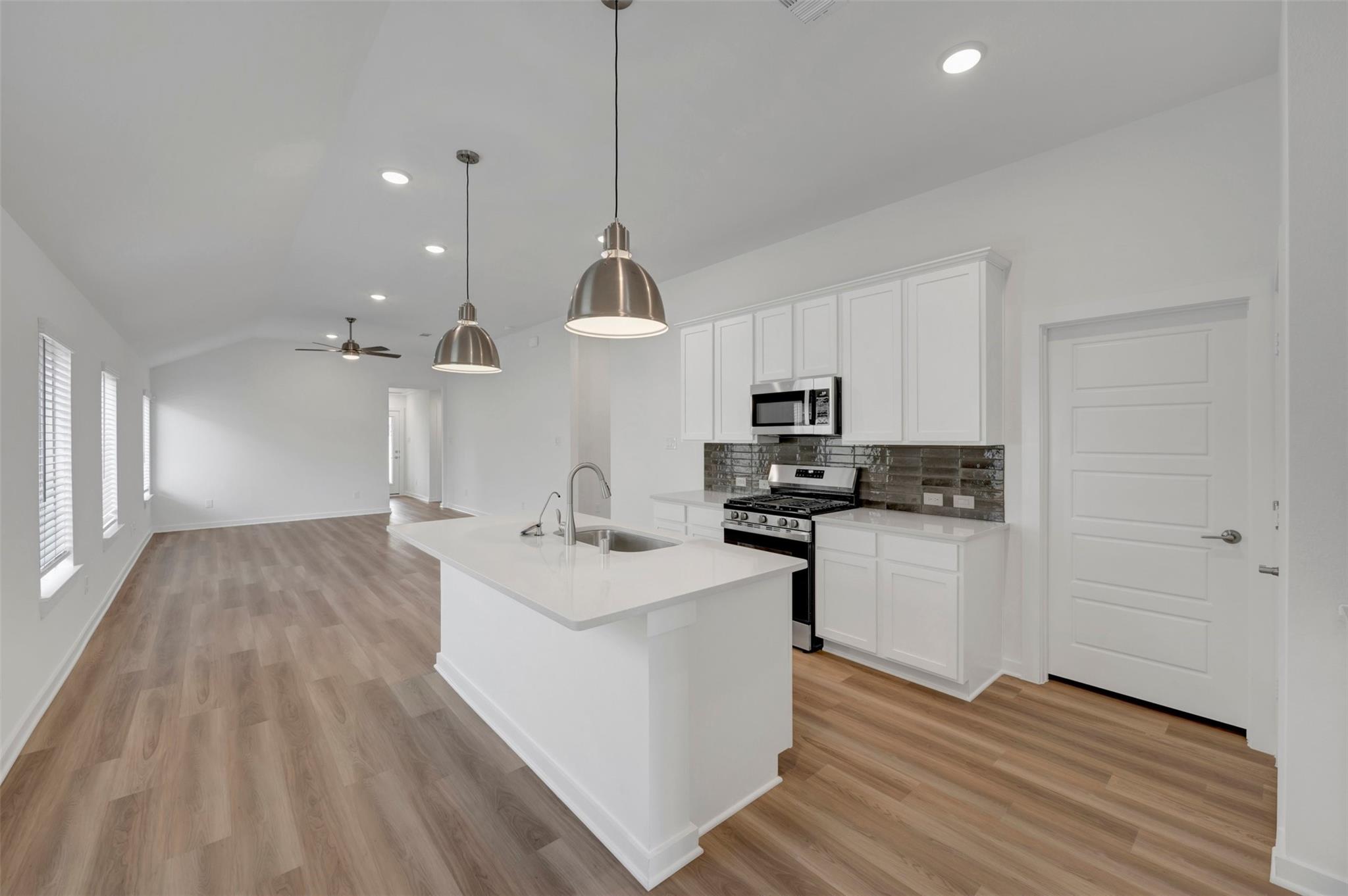 8122 Kay Harbor Drive