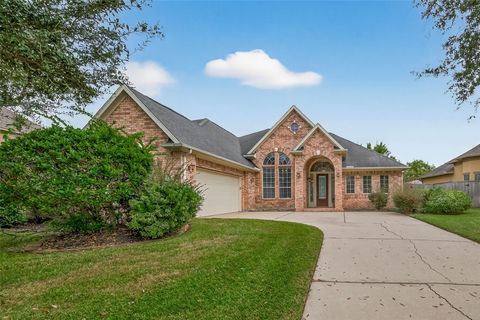 Photo of 2562 Estrada Drive, League City, TX 77573 (MLS # 7483734)