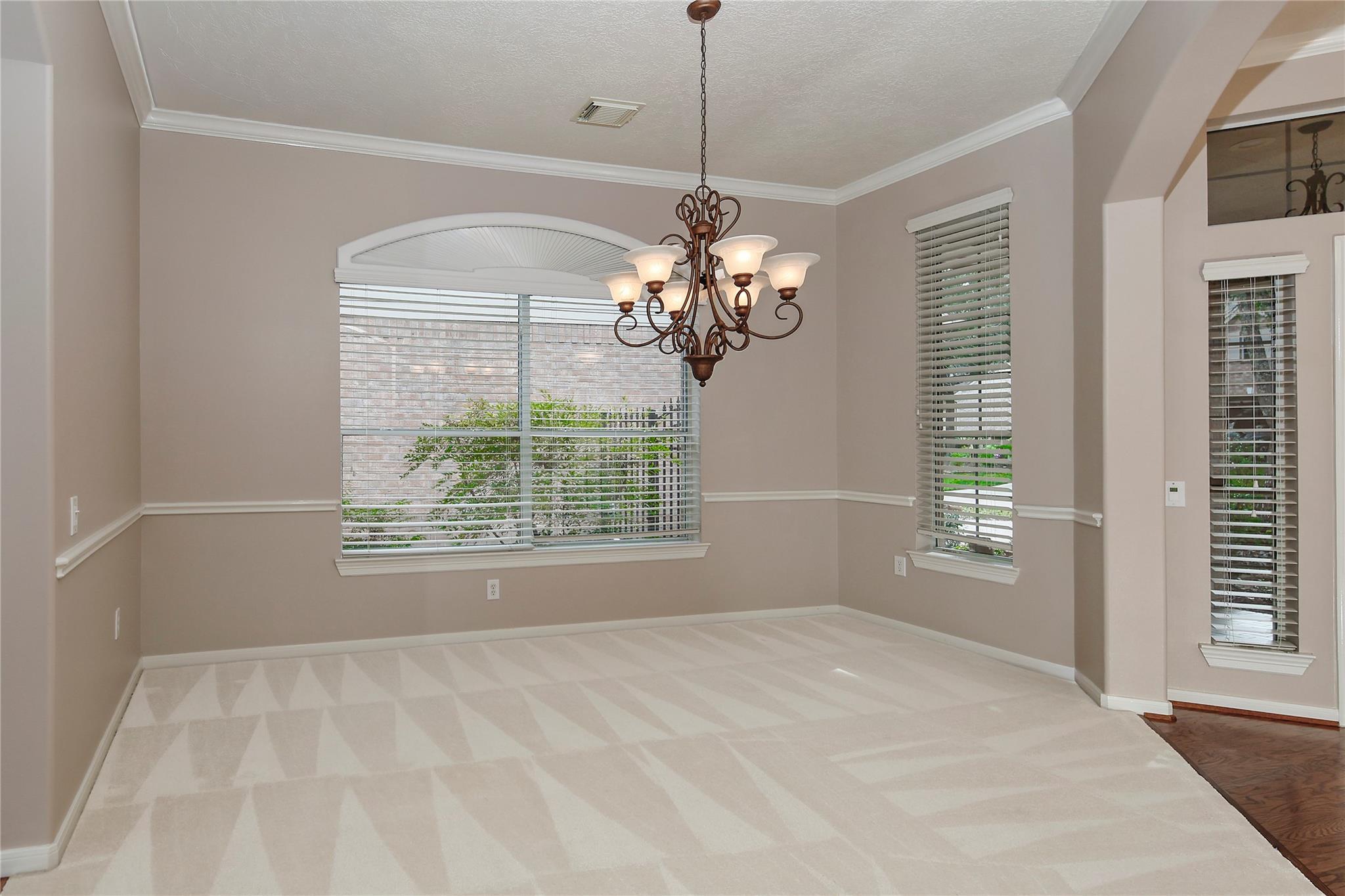 146 E Northcastle Circle