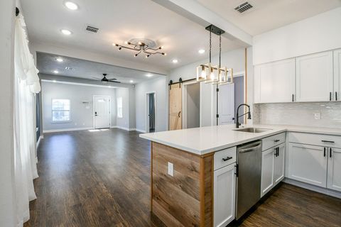 Tiny photo for 2119 Carter Street, Houston, TX 77008 (MLS # 10285988)