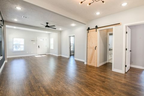 Tiny photo for 2119 Carter Street, Houston, TX 77008 (MLS # 10285988)