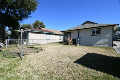 Tiny photo for 2119 Carter Street, Houston, TX 77008 (MLS # 10285988)