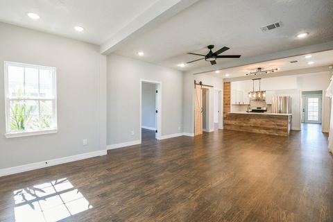Tiny photo for 2119 Carter Street, Houston, TX 77008 (MLS # 10285988)