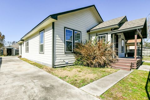Tiny photo for 2119 Carter Street, Houston, TX 77008 (MLS # 10285988)