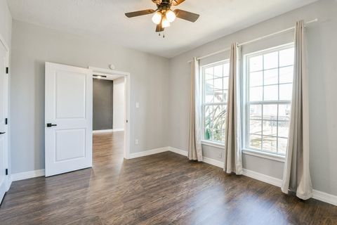 Tiny photo for 2119 Carter Street, Houston, TX 77008 (MLS # 10285988)