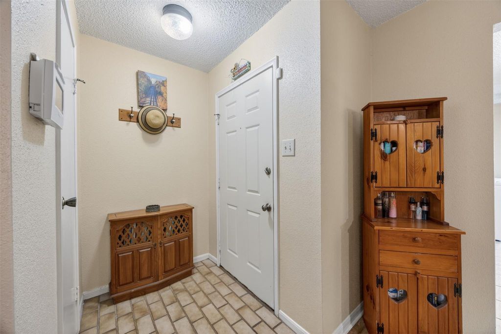Photo of 1515 Sandy Springs Road #3005, Houston, TX 77042 (MLS # 32135250)