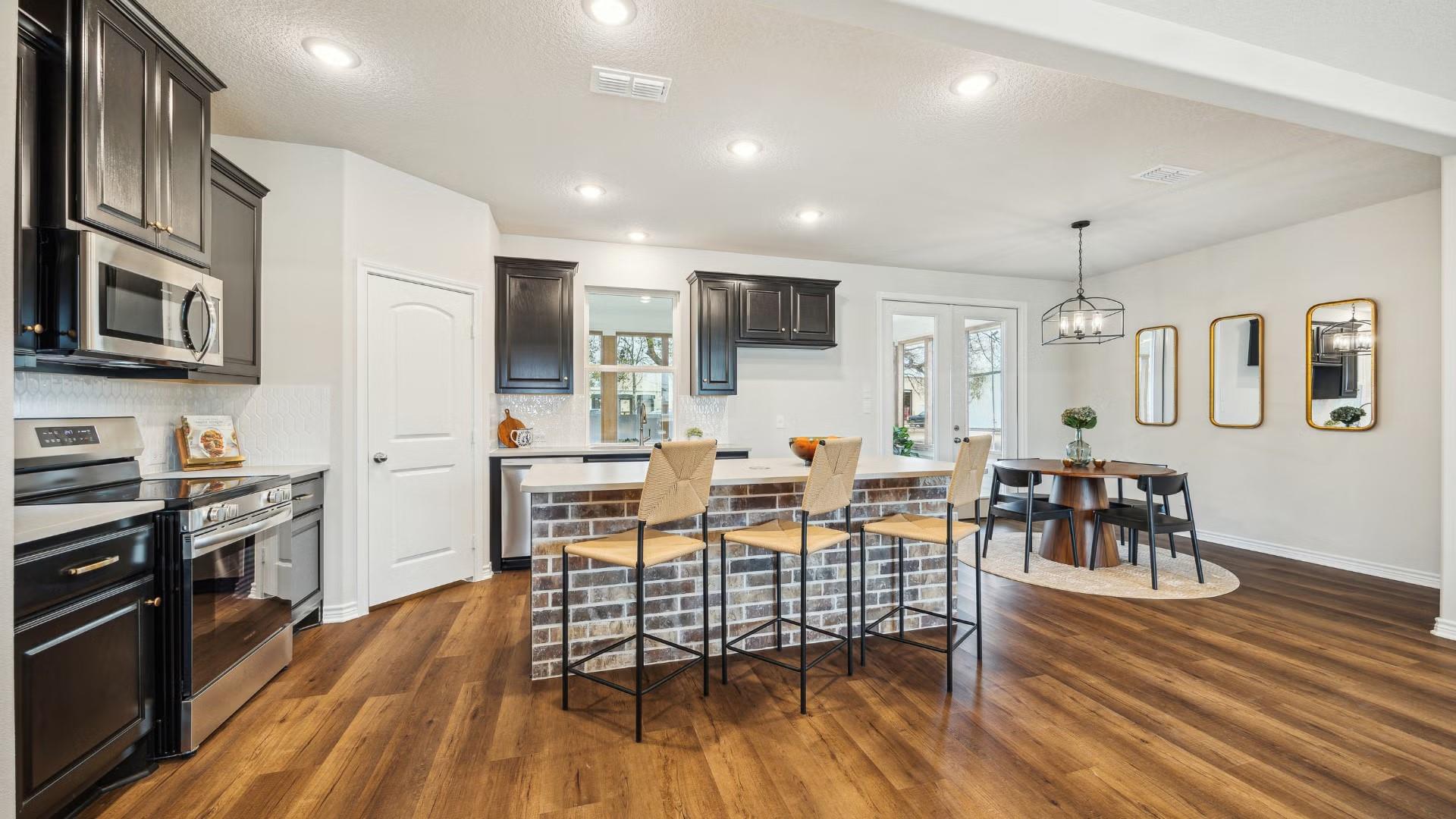 1016 Cottonwood Bend Lane