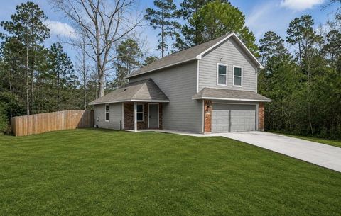 Photo of 112 Indian Creek Circle, Willis, TX 77378 (MLS # 46161033)