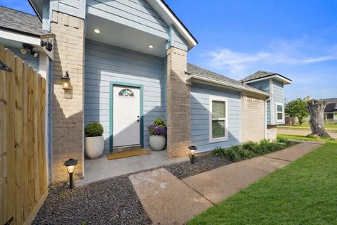 Tiny photo for 6431 Marinwood Drive, Houston, TX 77053 (MLS # 70095841)