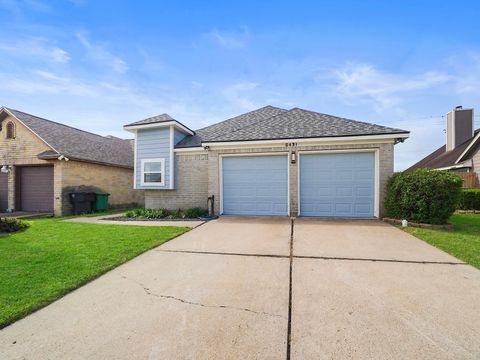 Tiny photo for 6431 Marinwood Drive, Houston, TX 77053 (MLS # 70095841)