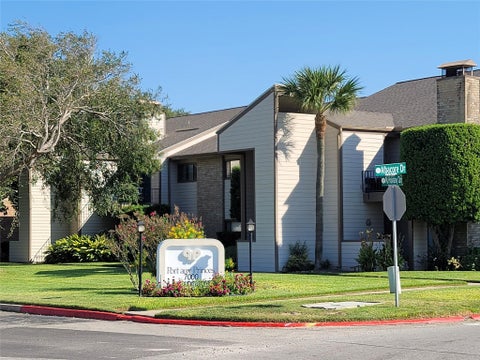 Photo of 7055 N Holiday Drive, Galveston, TX 77550 (MLS # 29850529)