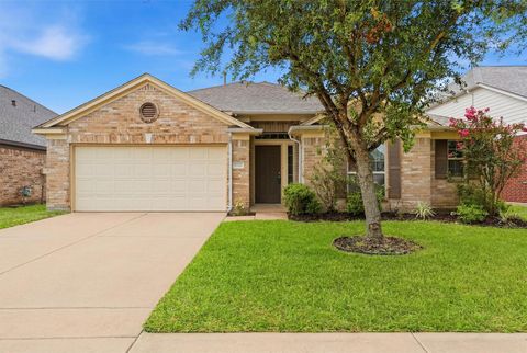 Photo of 5211 Cayenne Lane, Baytown, TX 77521 (MLS # 44293060)