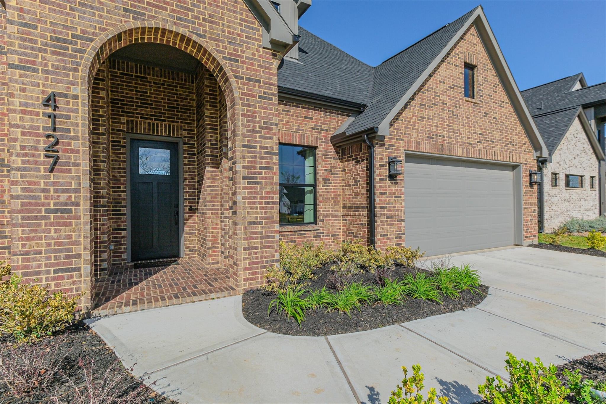4127 Wooded Isle Way