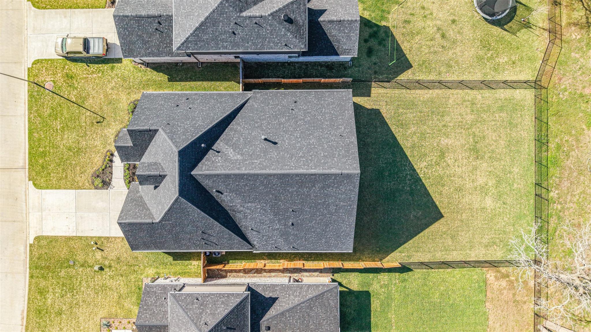 4127 Wooded Isle Way