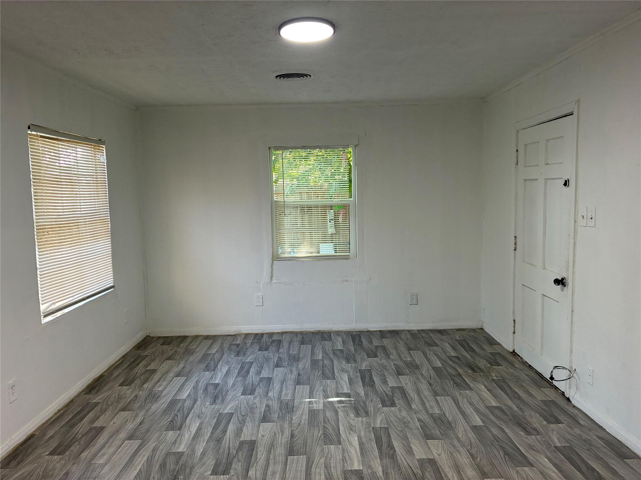1302 Thomas Avenue