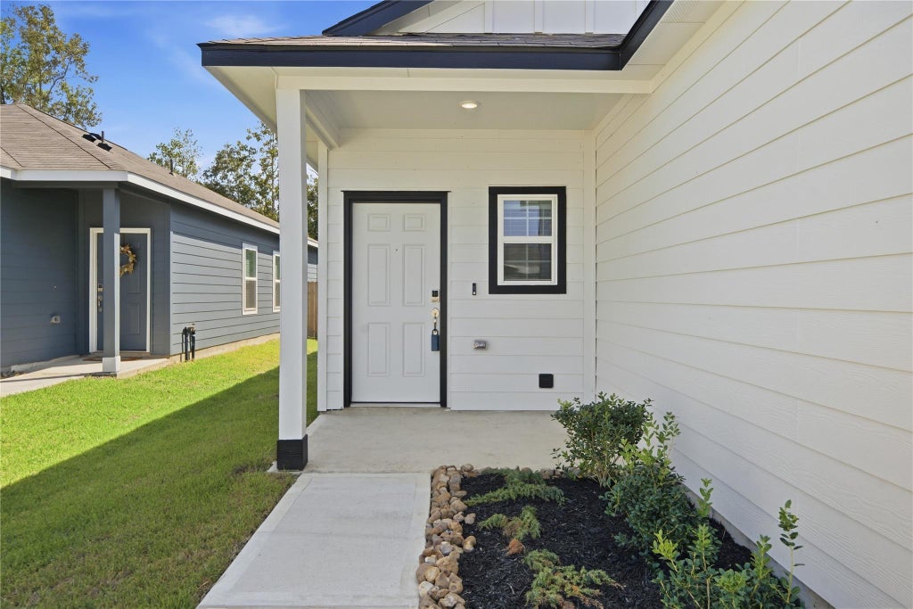 Photo of 20867 Wildbird Cherry Lane, Porter, TX 77365 (MLS # 64826452)