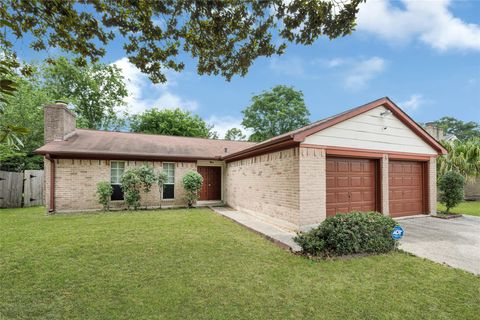 Photo of 10715 Misty River Drive, Houston, TX 77086 (MLS # 96442751)