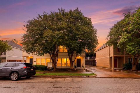 Photo of 1923 Bailey Street, Houston, TX 77006 (MLS # 40620088)