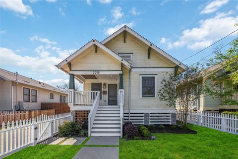 Photo of 2215 Gregg Street, Houston, TX 77026 (MLS # 6618133)