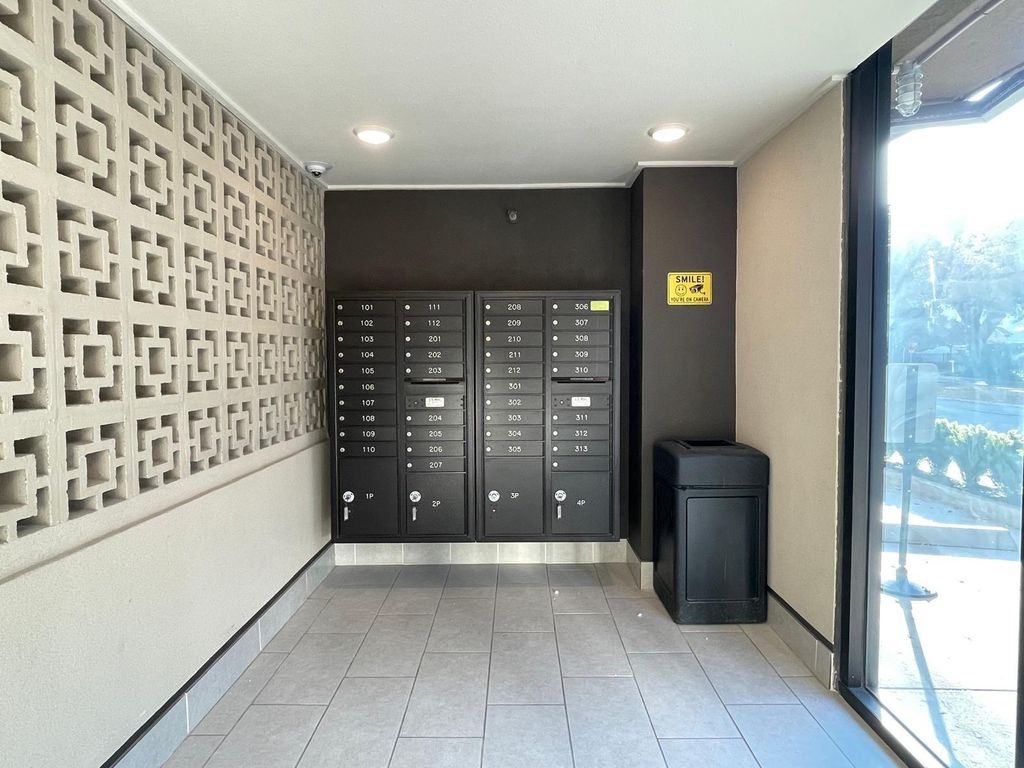 Photo of 4819 Caroline Street #112, Houston, TX 77004 (MLS # 81409106)