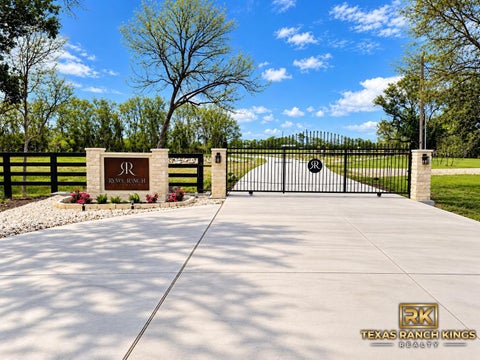 Photo of 1702 Rymal Ranch Road, Algoa, TX 77511 (MLS # 65411150)