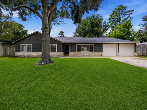 Photo of 10033 Whiteside Lane, Houston, TX 77080 (MLS # 98313551)