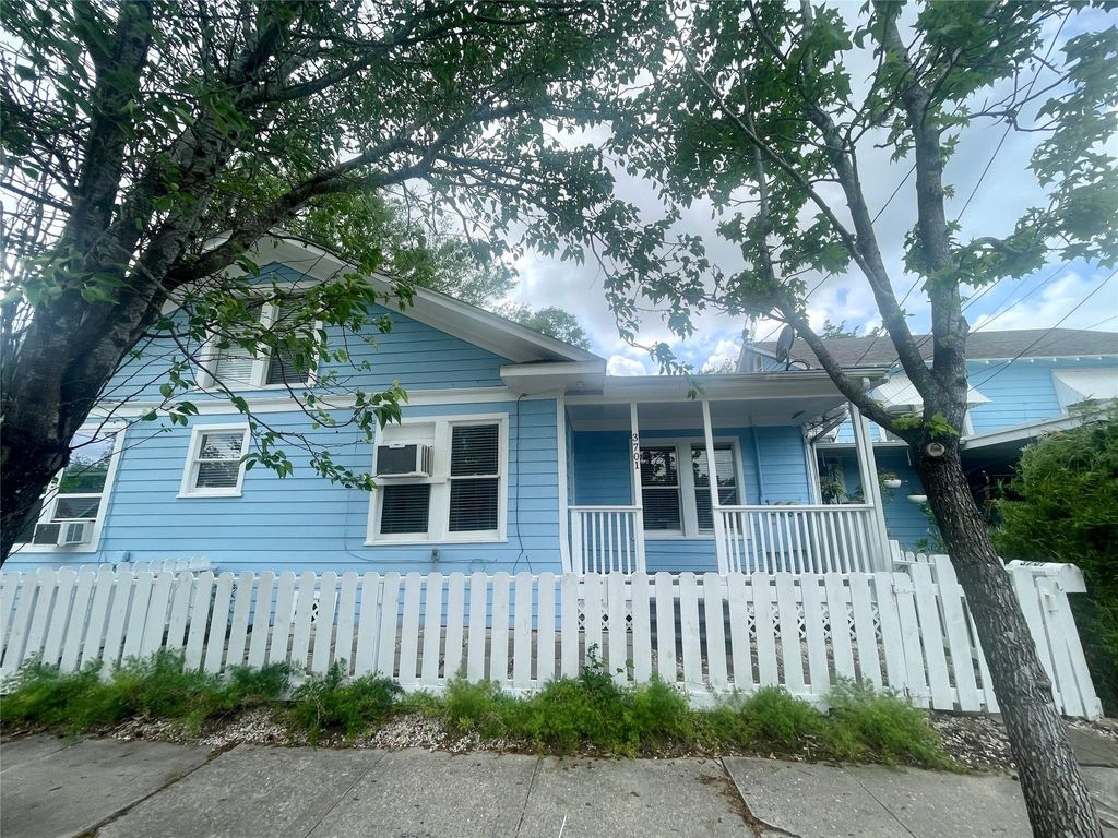 Photo of 3701 Bradley Street, Houston, TX 77009 (MLS # 29314523)