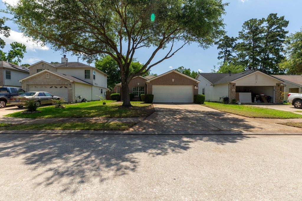 Photo of 20606 Bishops Gate Lane, Humble, TX 77338 (MLS # 35648720)