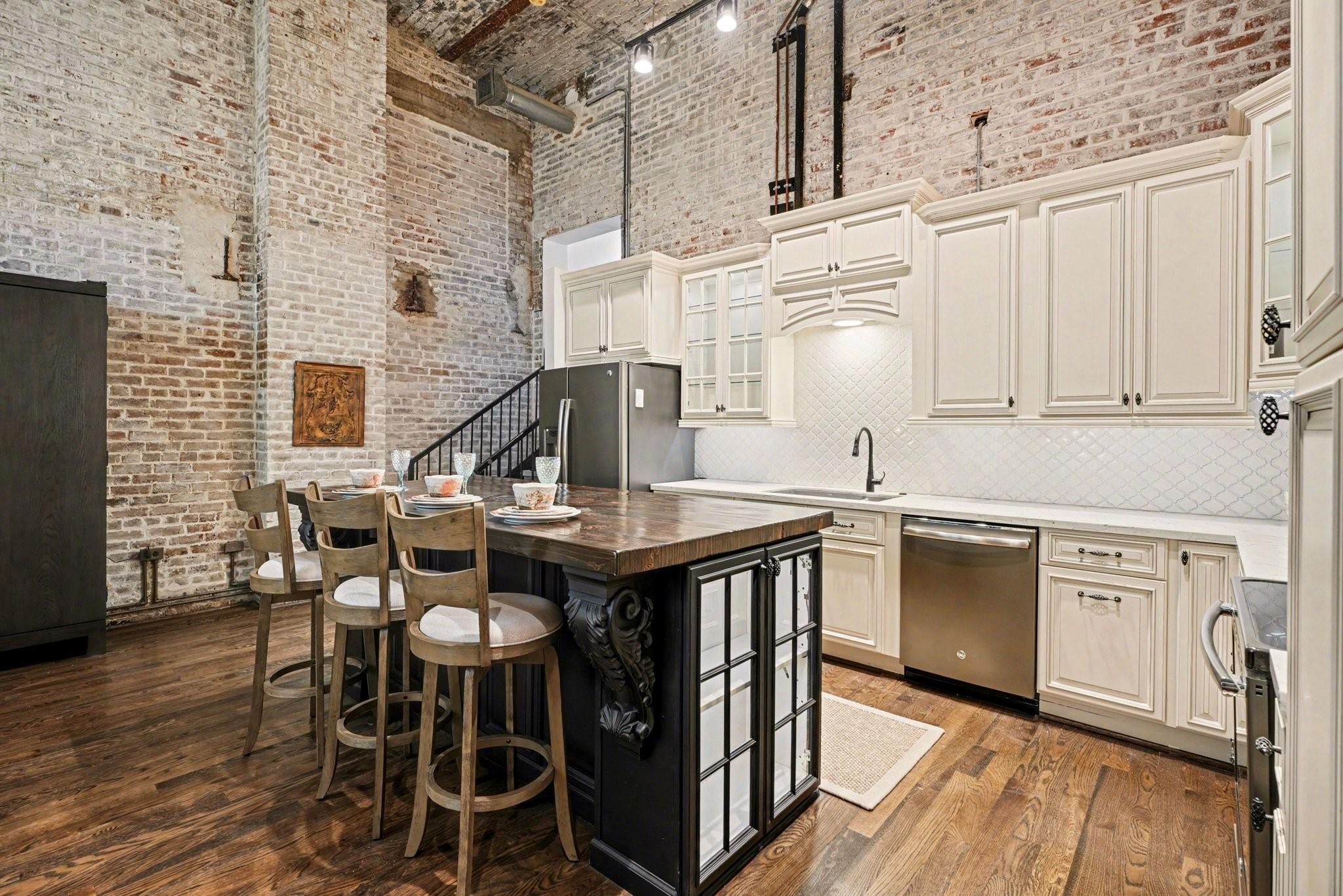 2400 Mechanic Street 101