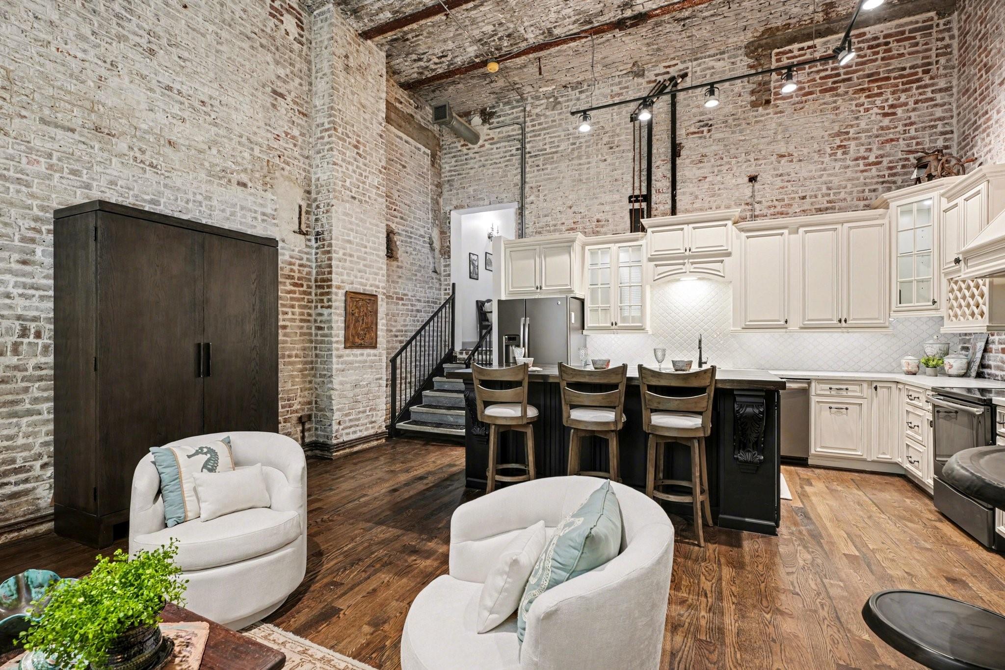 2400 Mechanic Street 101