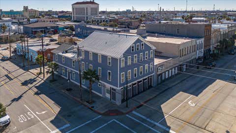 Condo For Rent - 2401 Market Street #101<br/> Galveston, TX 77550
