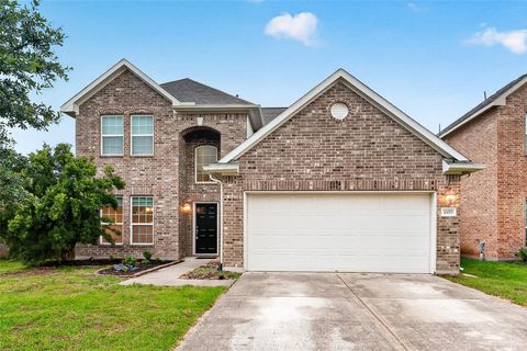 Photo of 10015 Chase Court, Baytown, TX 77521 (MLS # 27612564)