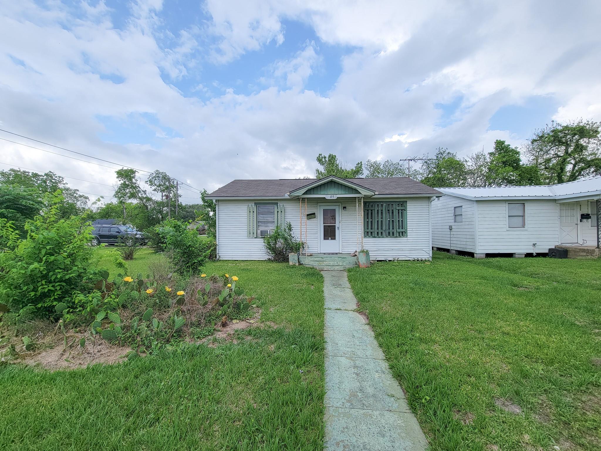 409 N Parrish Street