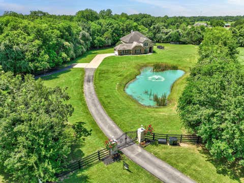 Homes For Sale - 36345 Lady J Circle<br/> Fort Bend County, Simonton, TX 77476
