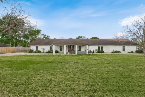 Photo of 8800 Brae Acres Road, Houston, TX 77074 (MLS # 44001579)