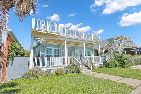 Photo of 2610 Avenue Q 1/2, Galveston, TX 77550 (MLS # 14719061)