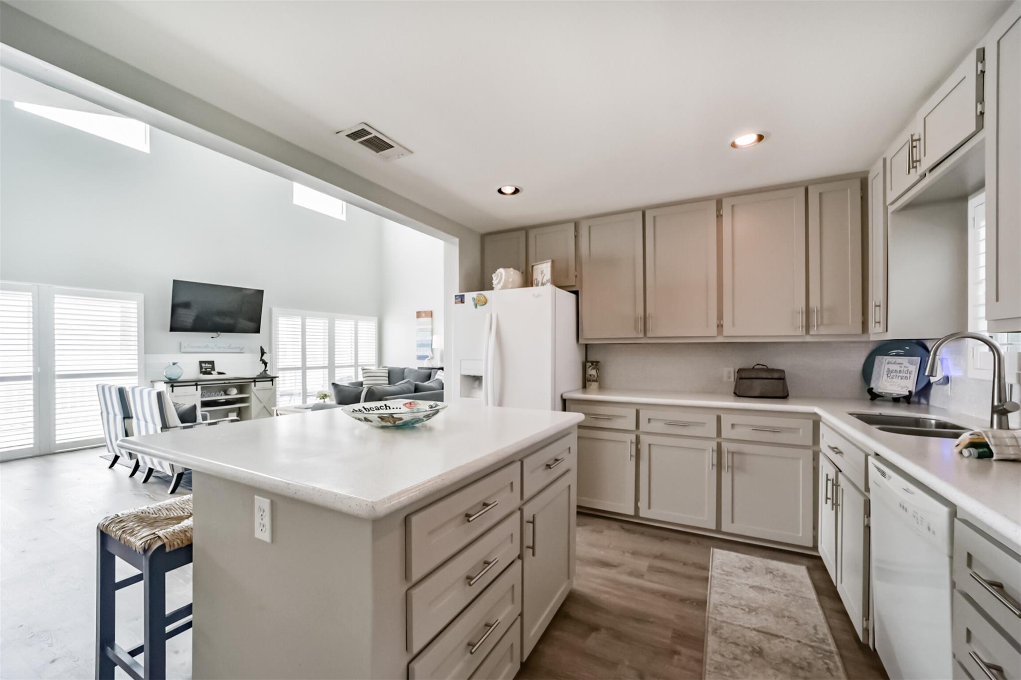 Galveston, Texas, 77554, United States, 3 Bedrooms Bedrooms, ,4 BathroomsBathrooms,Residential,Active,2020743