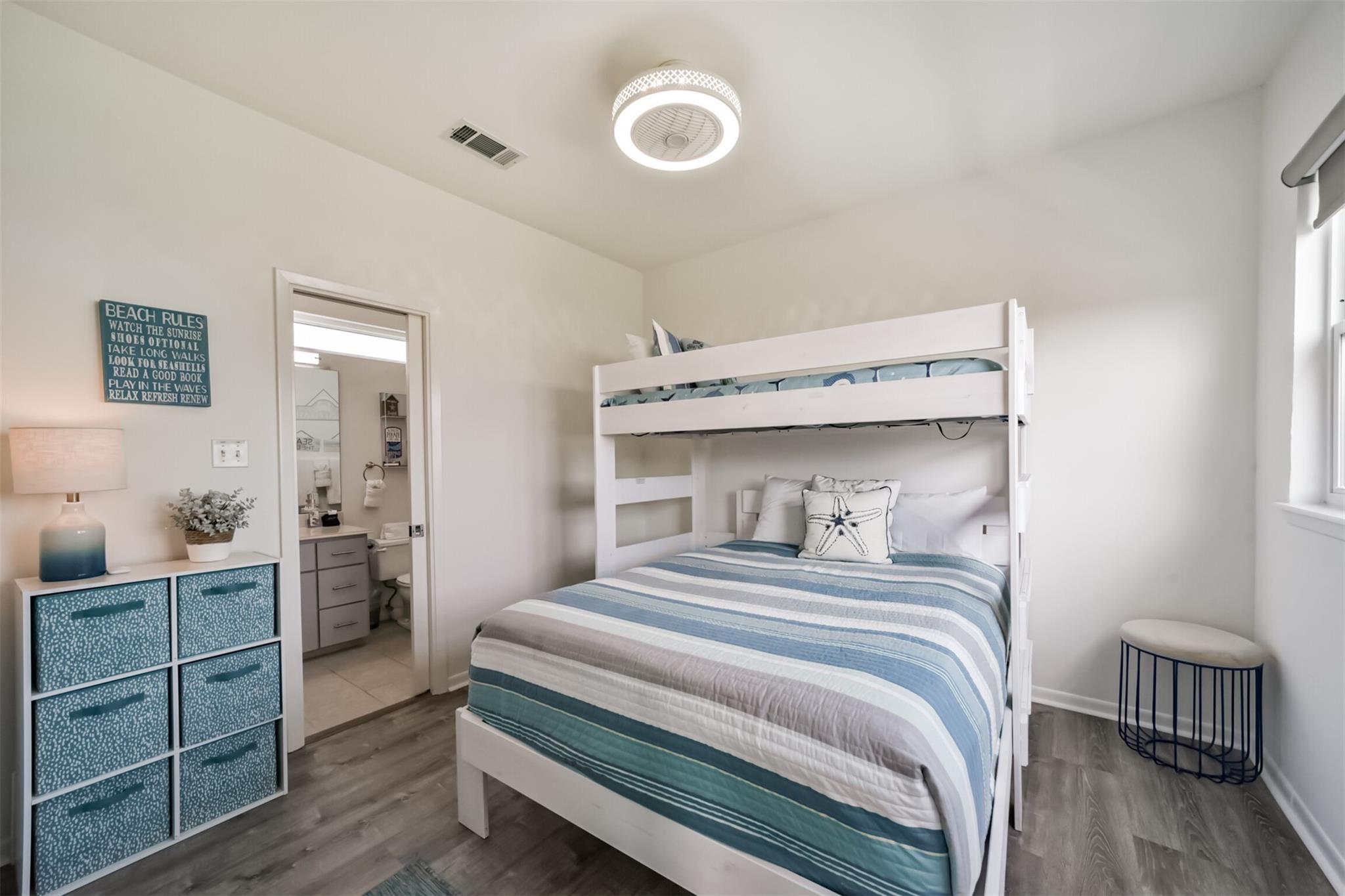 Galveston, Texas, 77554, United States, 3 Bedrooms Bedrooms, ,4 BathroomsBathrooms,Residential,Active,2020743