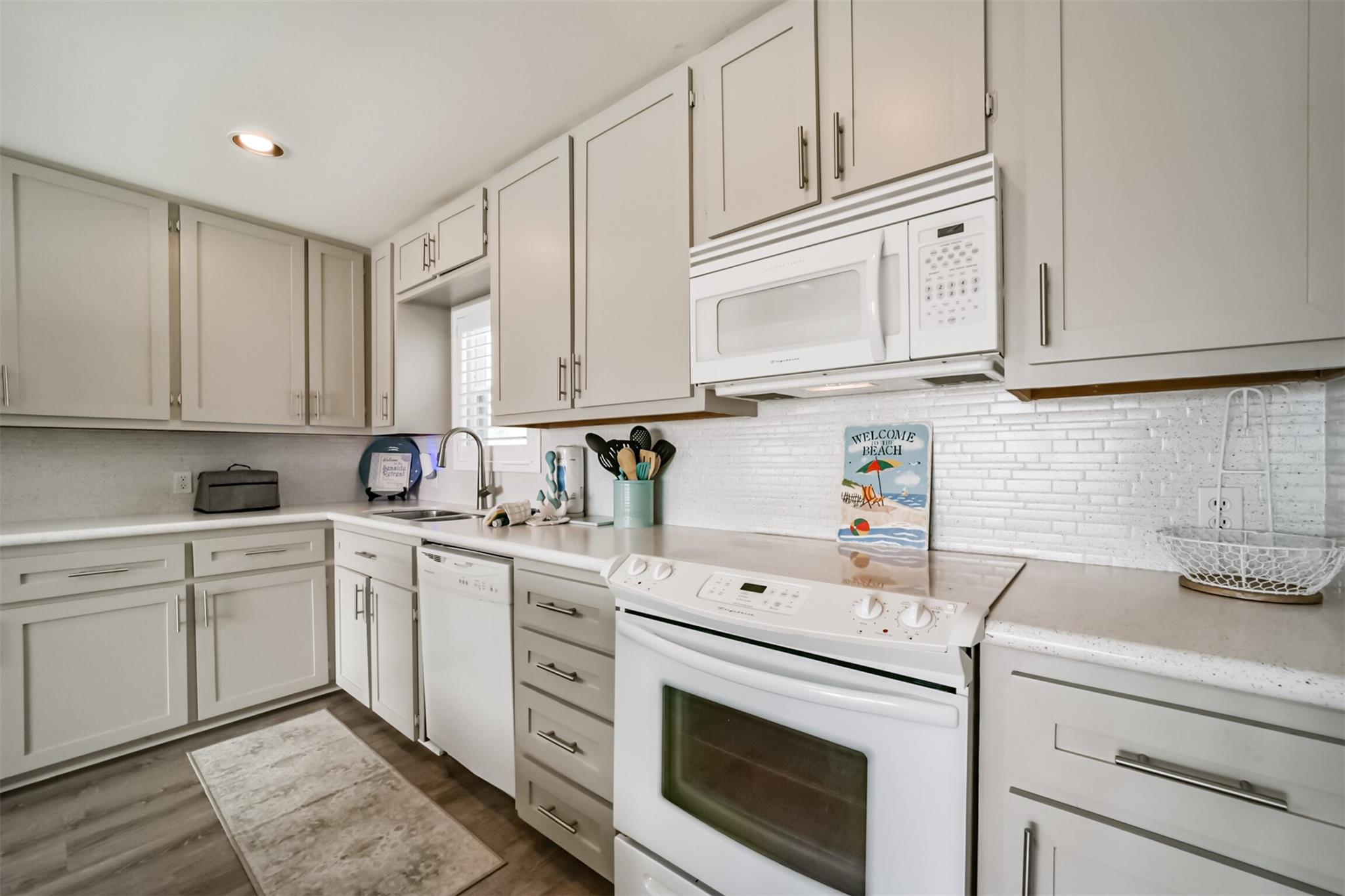Galveston, Texas, 77554, United States, 3 Bedrooms Bedrooms, ,4 BathroomsBathrooms,Residential,Active,2020743
