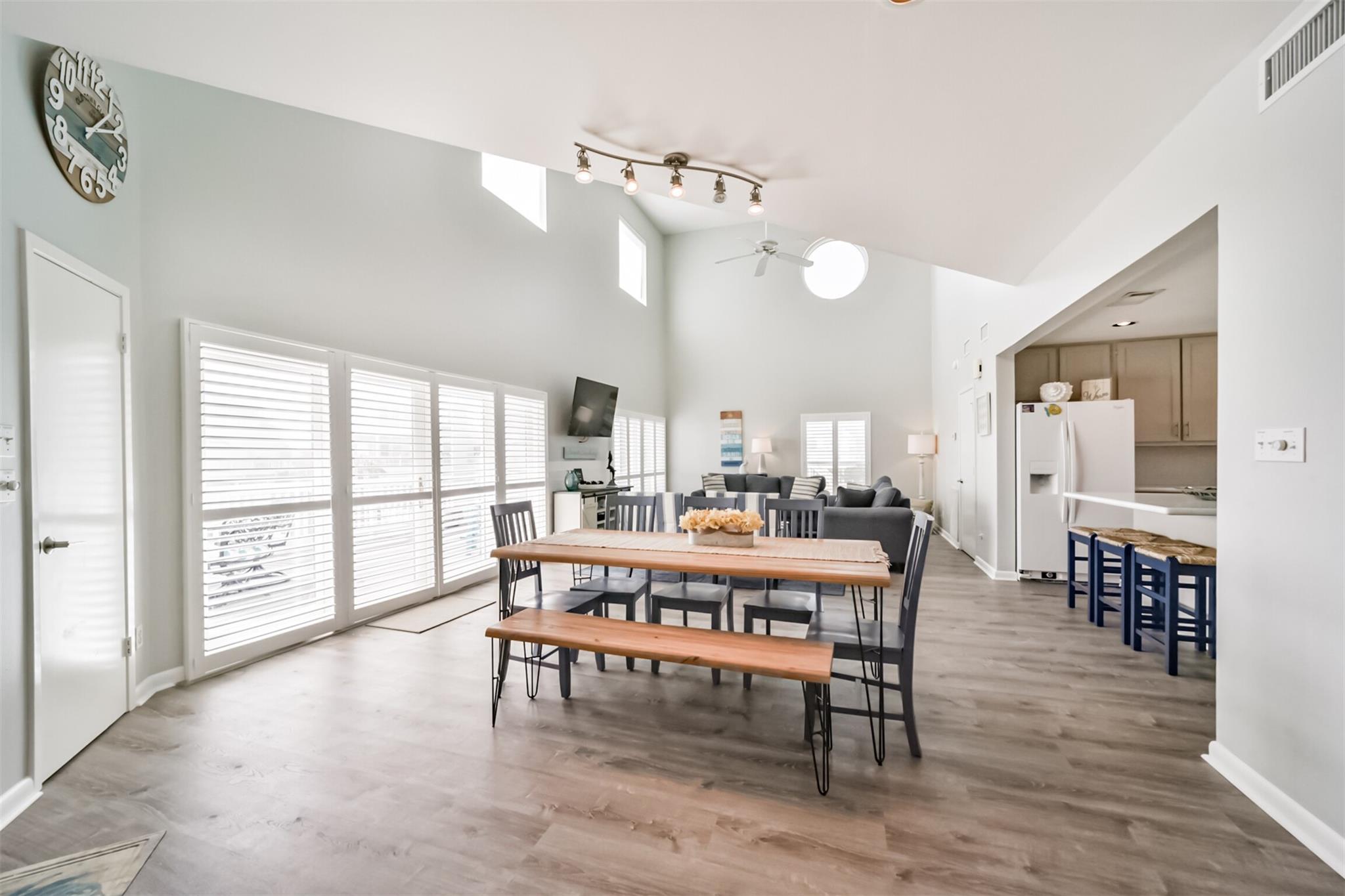 Galveston, Texas, 77554, United States, 3 Bedrooms Bedrooms, ,4 BathroomsBathrooms,Residential,Active,2020743