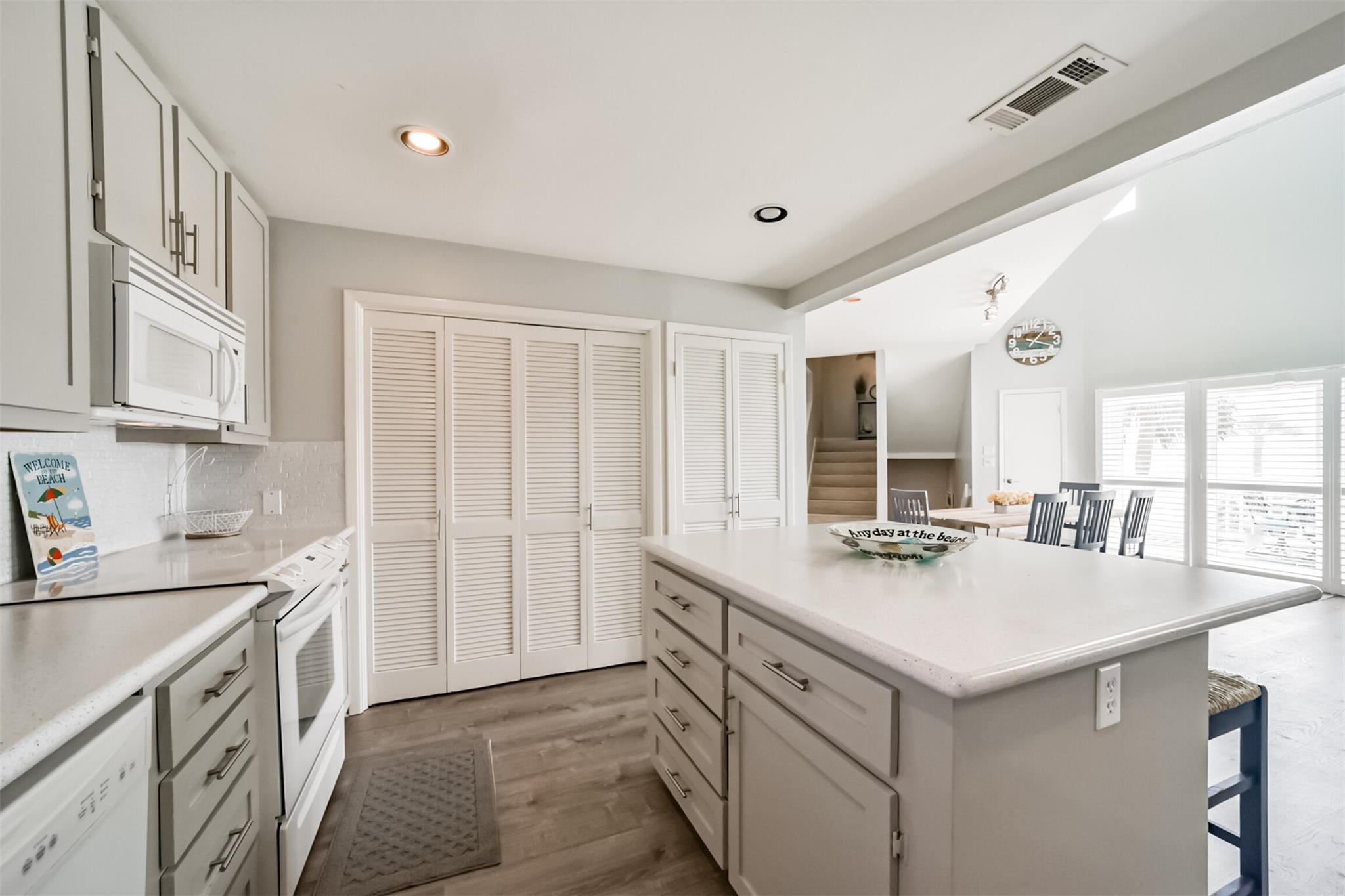 Galveston, Texas, 77554, United States, 3 Bedrooms Bedrooms, ,4 BathroomsBathrooms,Residential,Active,2020743