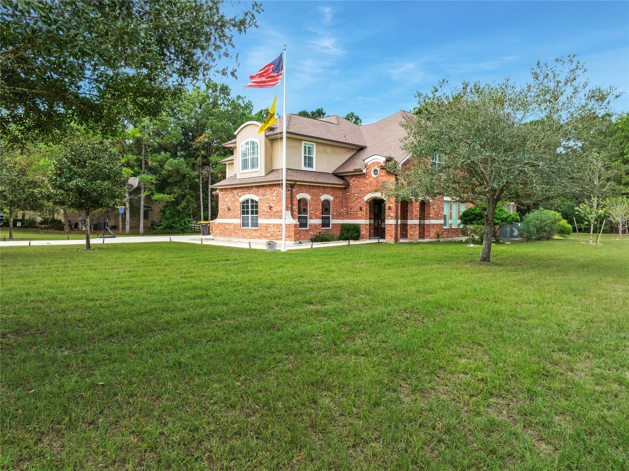 404 Trade Winds Court