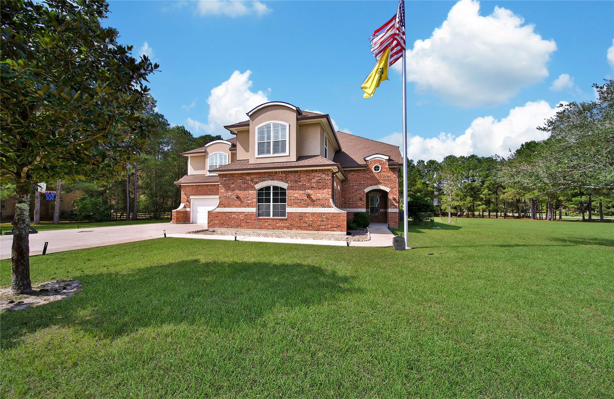 404 Trade Winds Court