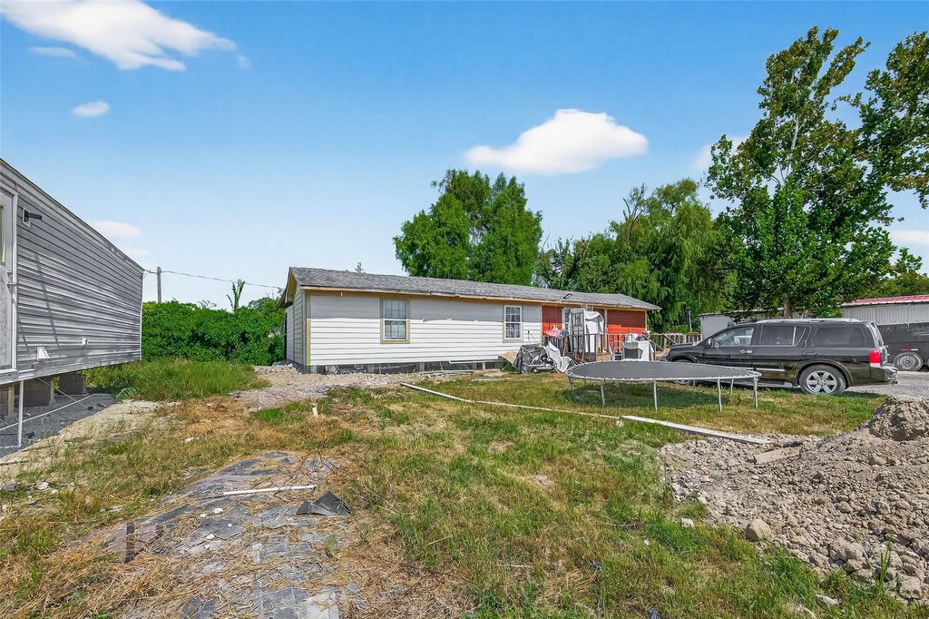 Photo of 14215 Sweeney Road, Houston, TX 77060 (MLS # 83528442)