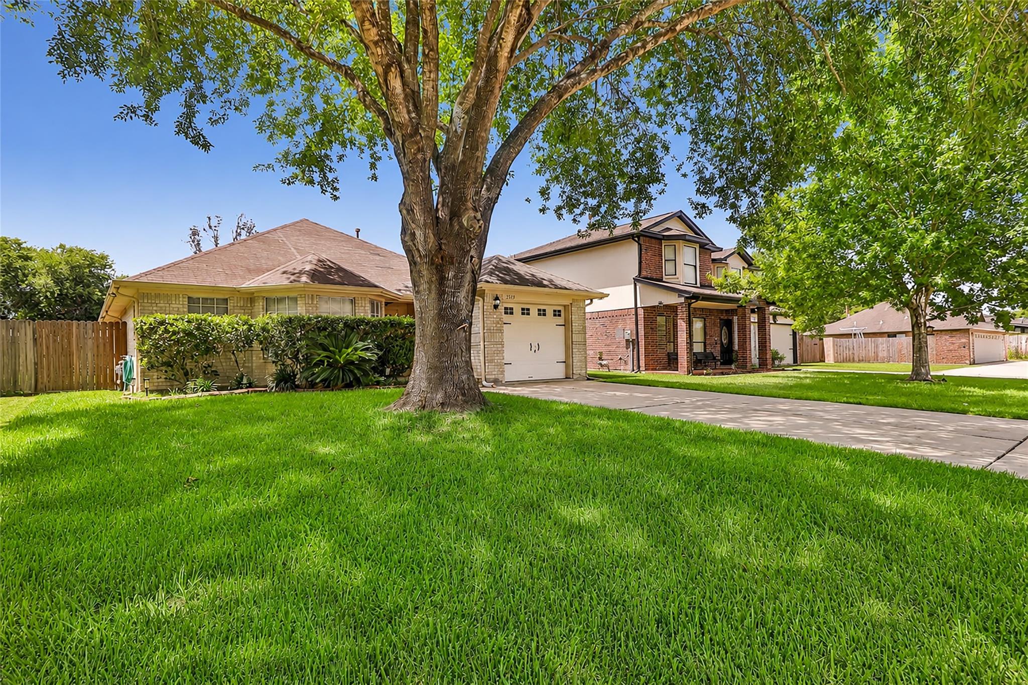 5519 Chisholm Trail