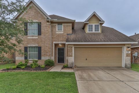 Homes For Sale - 1110 Lasso Court<br/> Alvin, TX 77511