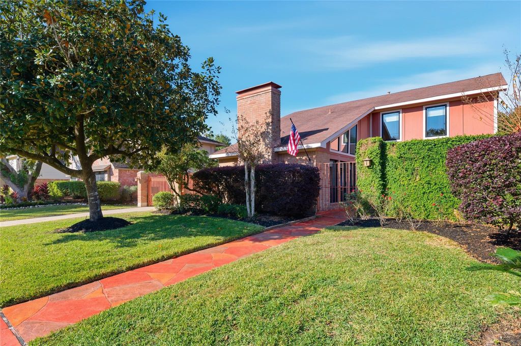 Photo of 15719 Brookvilla Drive, Houston, TX 77059 (MLS # 80679993)