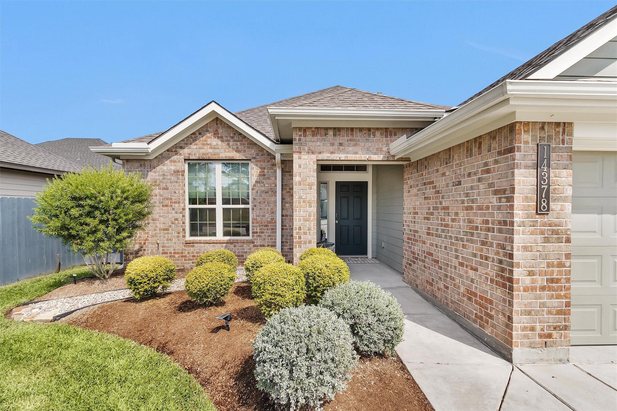 14378 S Summerchase Circle