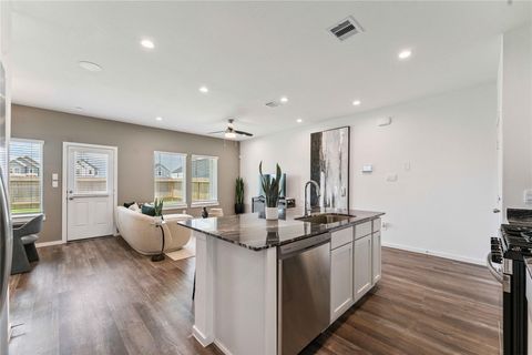 Tiny photo for 4821 Peanut Butter And Jelly Drive, Houston, TX 77048 (MLS # 21420723)