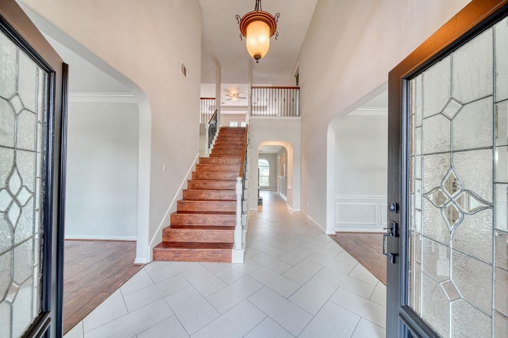 Photo of 9606 Oakland Lake Way, Missouri City, TX 77459 (MLS # 49322050)